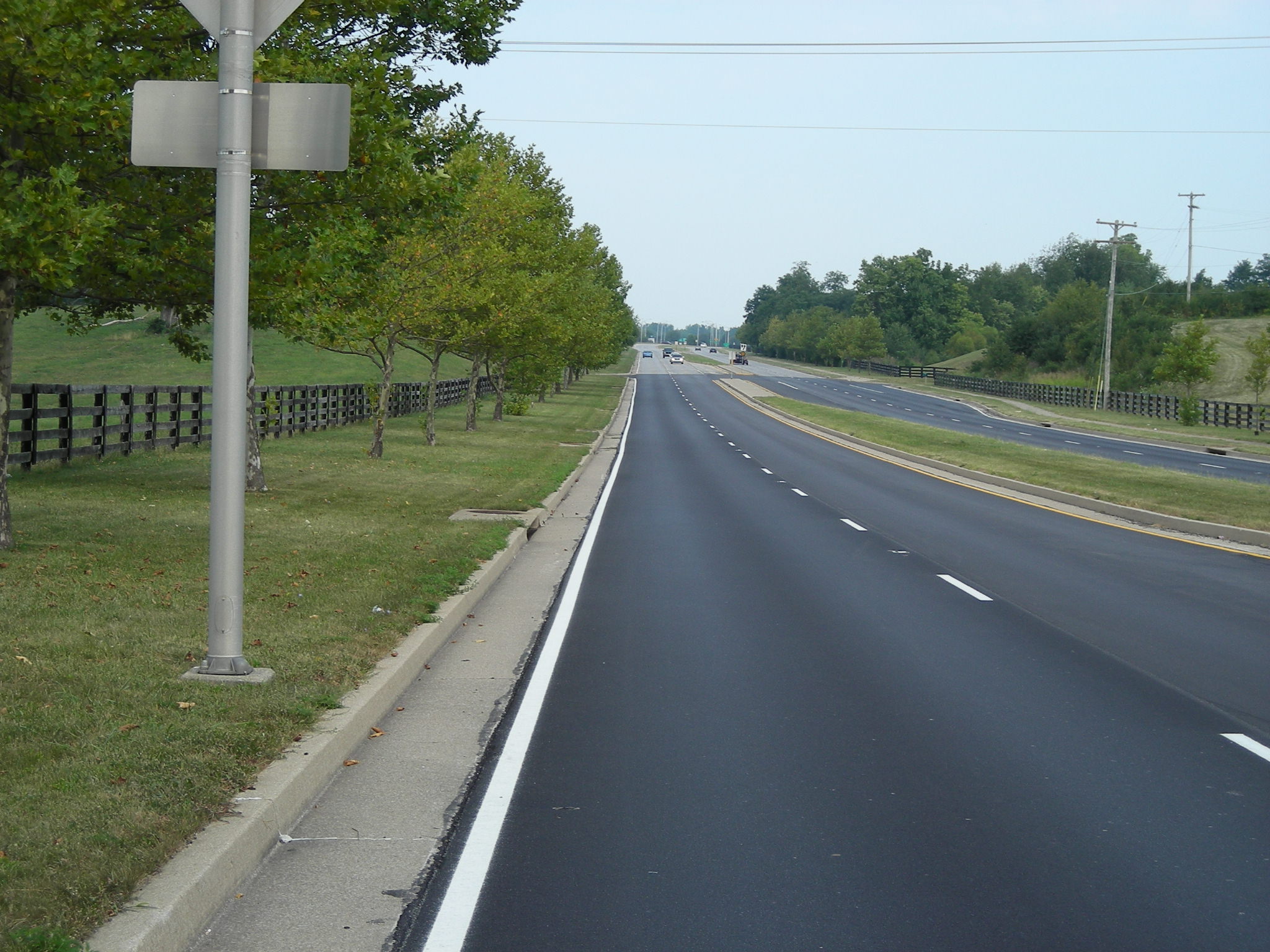 photo of roadway and clear zone